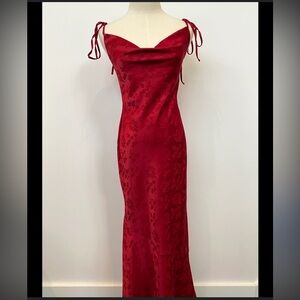 Chic Red Floral Maxi Dress with Cowl Neck